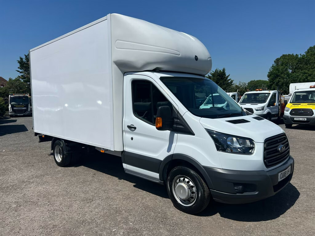 Ford Transit Custom 2.0 Tdci 130Ps Chassis Cab Chassis Cab Manu CU18WJK White #2
