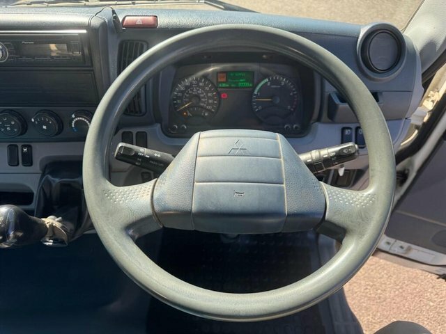 Mitsubishi Fuso Canter 3.0L 7C18 47 Ulez White #8