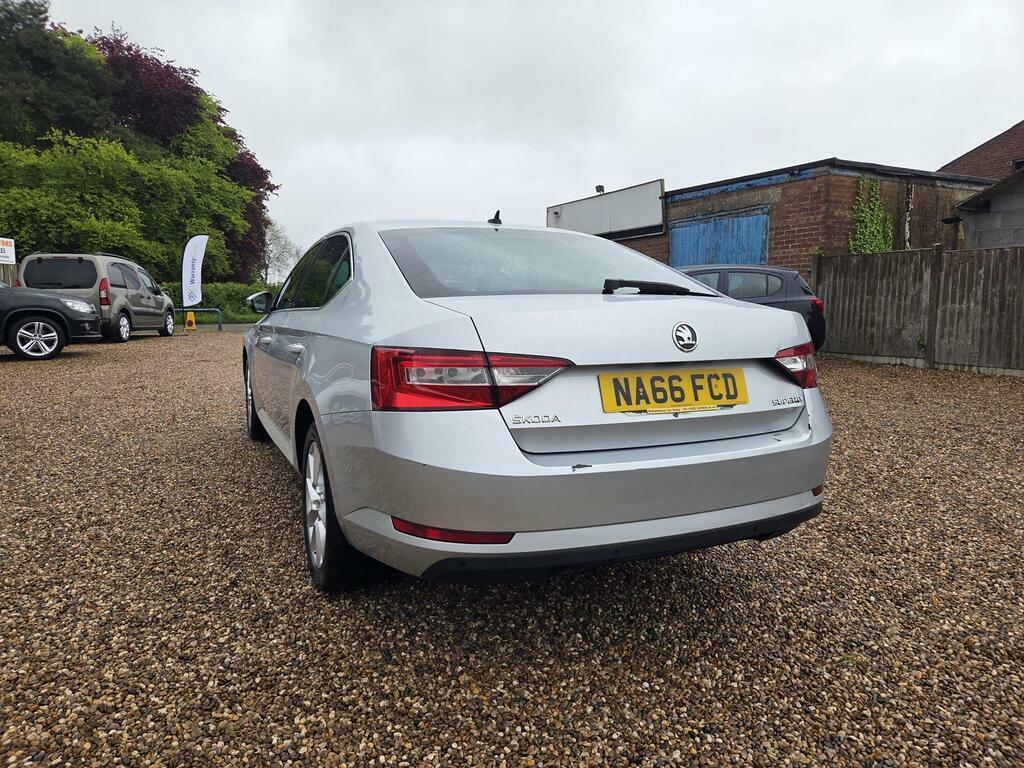 Skoda Superb 2.0 Tdi Se Business Hatchback NA66FCD Silver #4