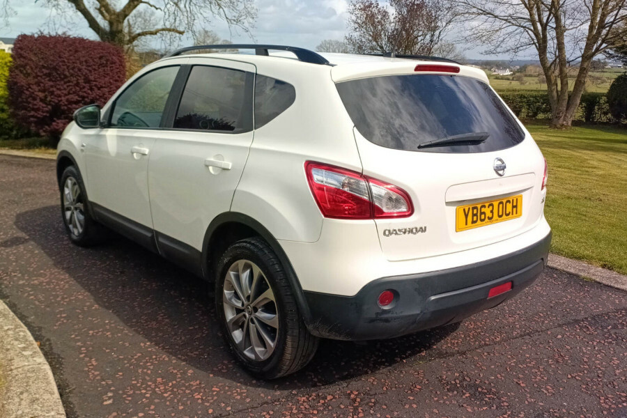 Nissan Qashqai Mpv YB63OCH White #4
