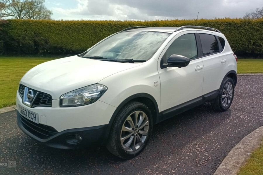 Nissan Qashqai Mpv White