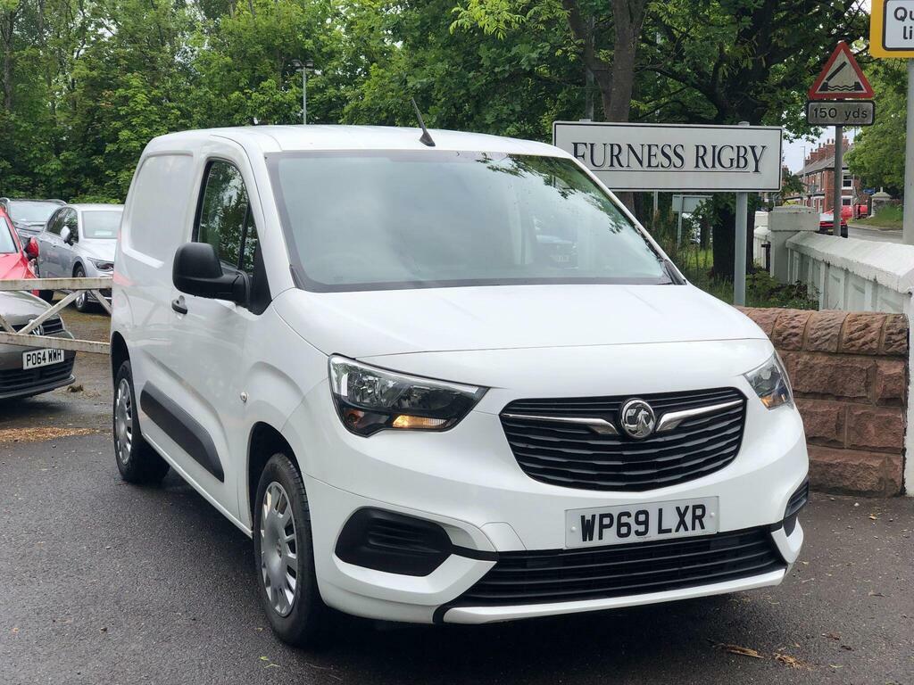 Vauxhall Combo 1.6 Turbo D 2300 Sportive L1 H1 Euro 6 S S White