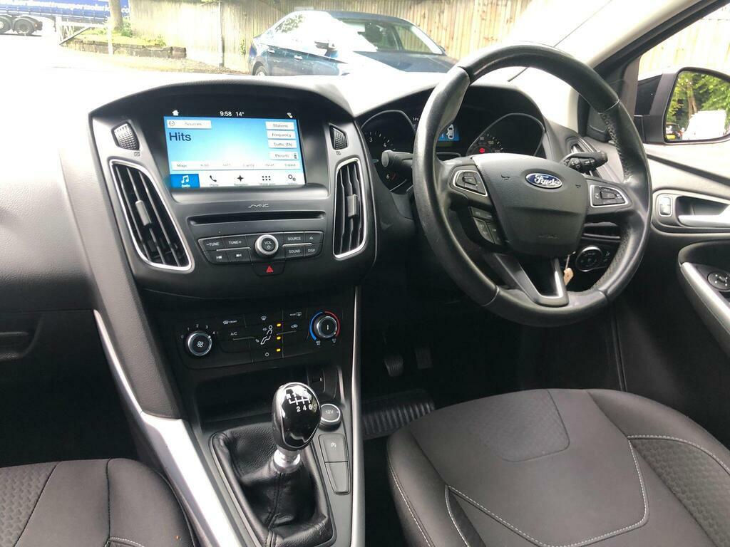 Ford Focus 1.5 Tdci Zetec Edition Euro 6 S S RX67ZWL Black #4