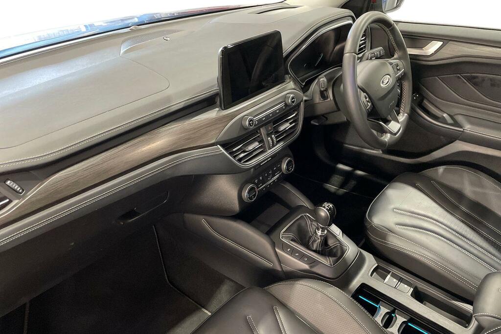Ford Focus 1.0 Ecoboost 125 EU68THZ Red #2