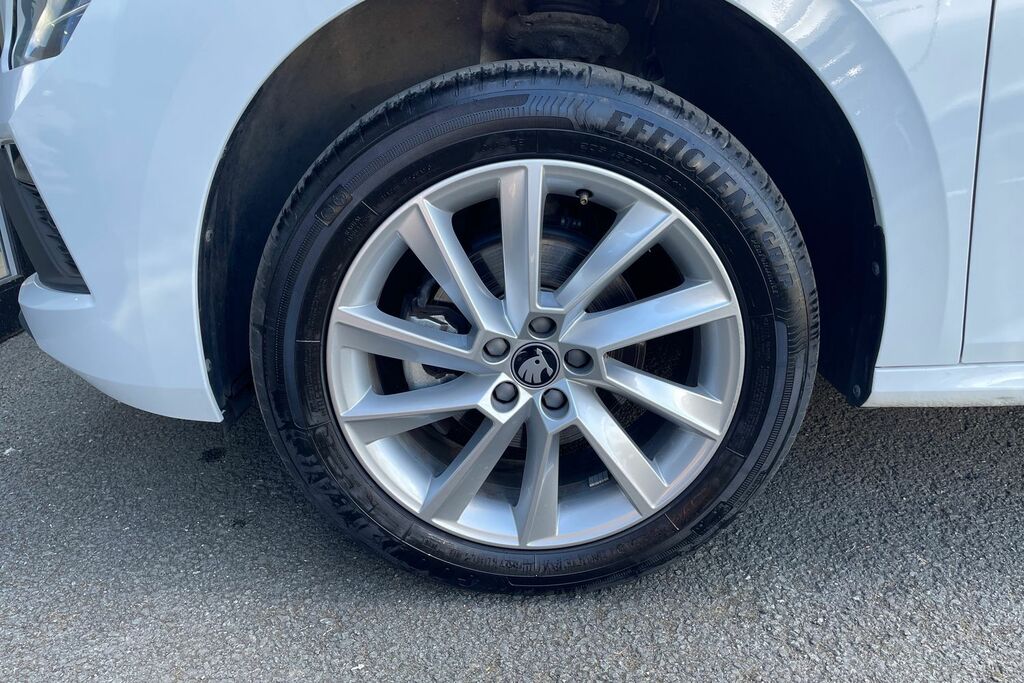 Skoda Kamiq 1.0 Tsi Se Edition GD25PXL White #5