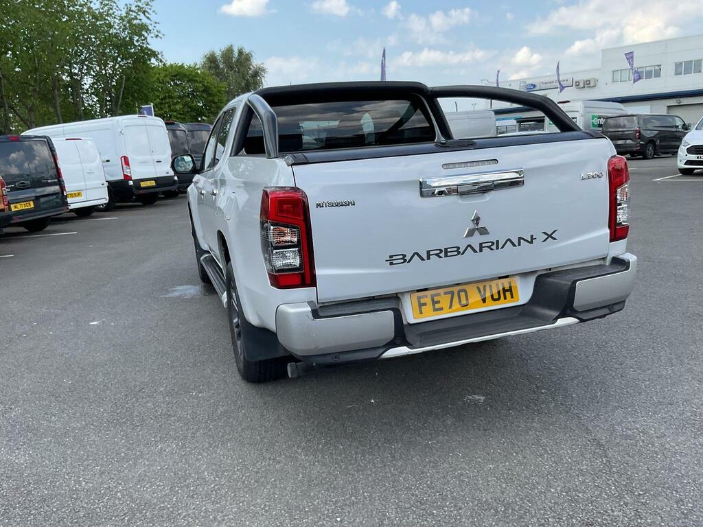 Mitsubishi L200 2.2 Di-d Dc Barbarian X 4Wd Euro 6 S S White #6