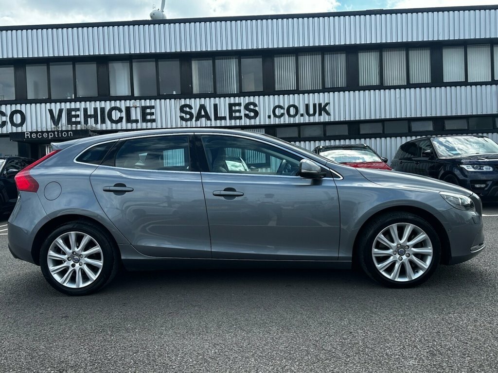 Volvo V40 2L Se Lux Nav WK16MHY Grey #2