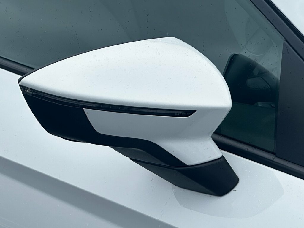 Seat Ibiza 1L Se Technology MGZ3335 White #4