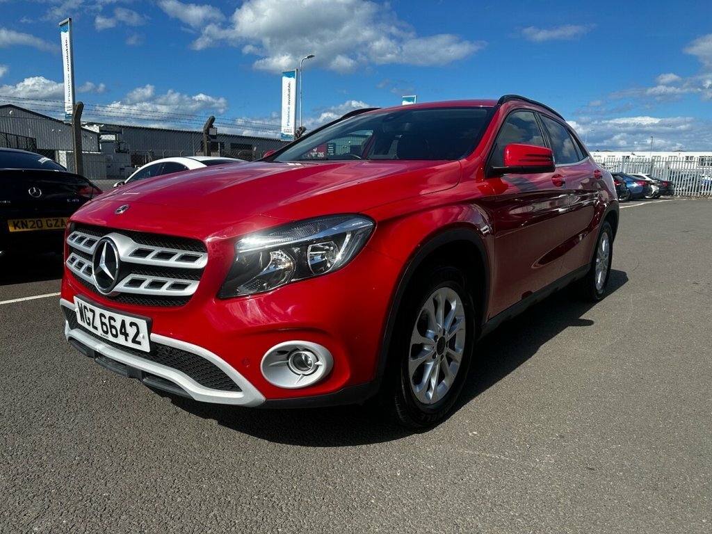 Mercedes-Benz GLA Class 1.6L Se WGZ6642 Red #3