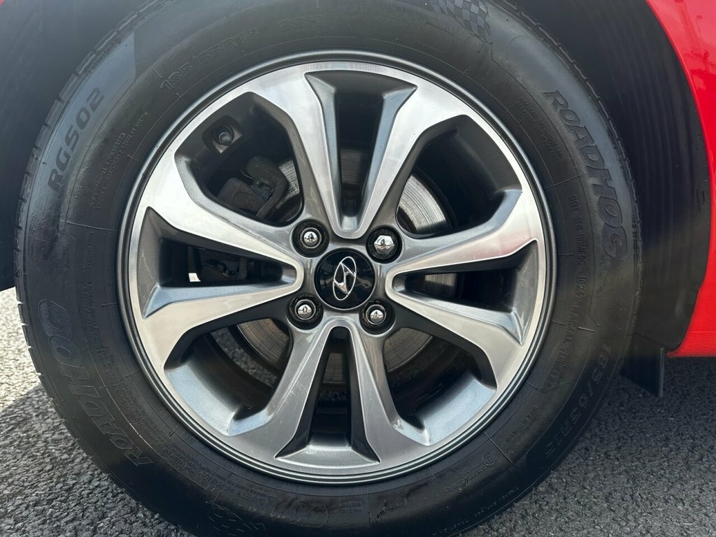 Hyundai I20 1L Se OGZ4409 Red #3