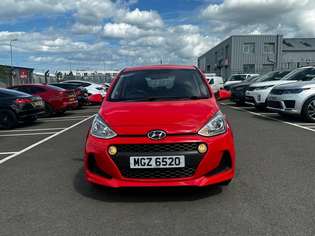 Hyundai I10 1L Se MGZ6520 Red #5