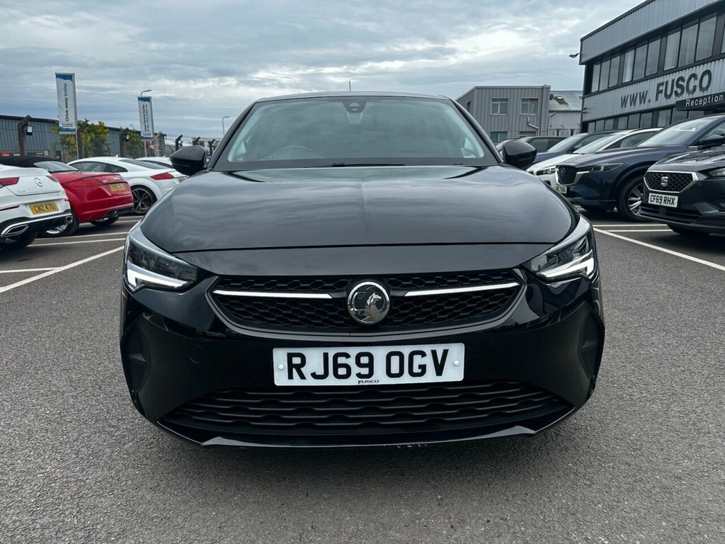 Vauxhall Corsa 1L Se RJ69OGV Black #2