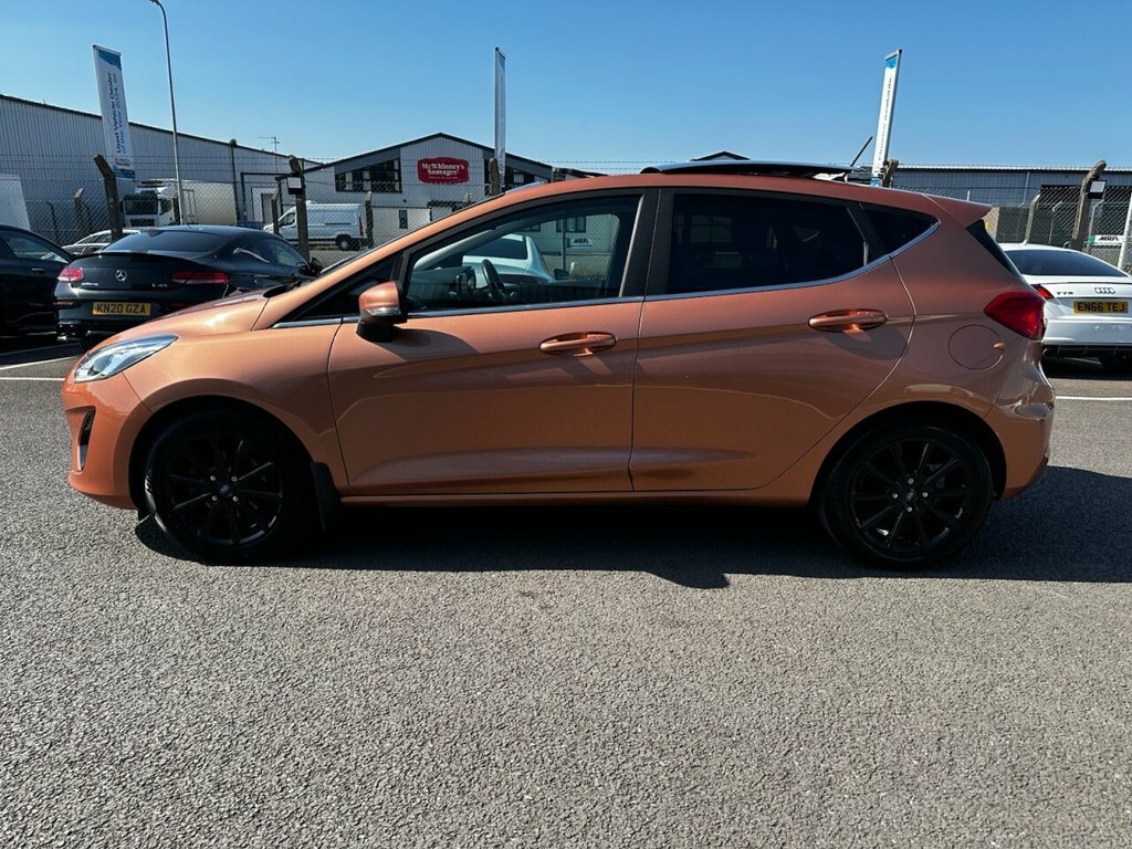 Ford Fiesta 1L Titanium Bo Play Series HGZ8687 Brown #4