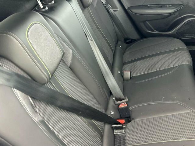 Peugeot e-2008 50Kwh Gt Suv 7Kw Charger 136 White #3