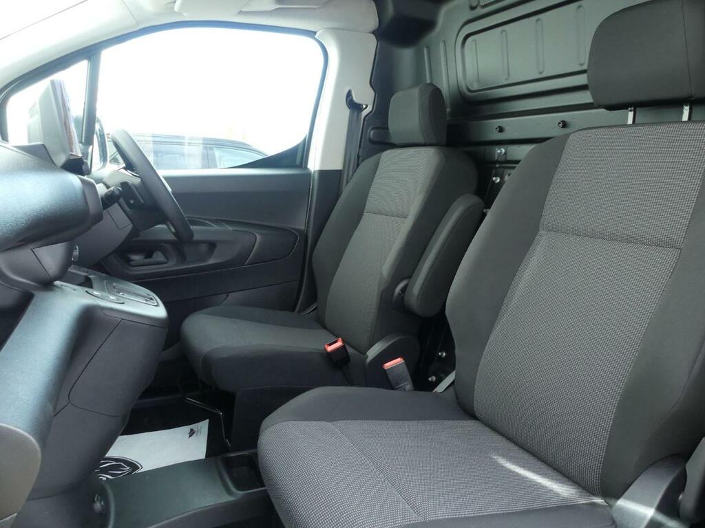 Peugeot E-Partner 800 52Kwh Professional Standard Panel Van Swb White #2