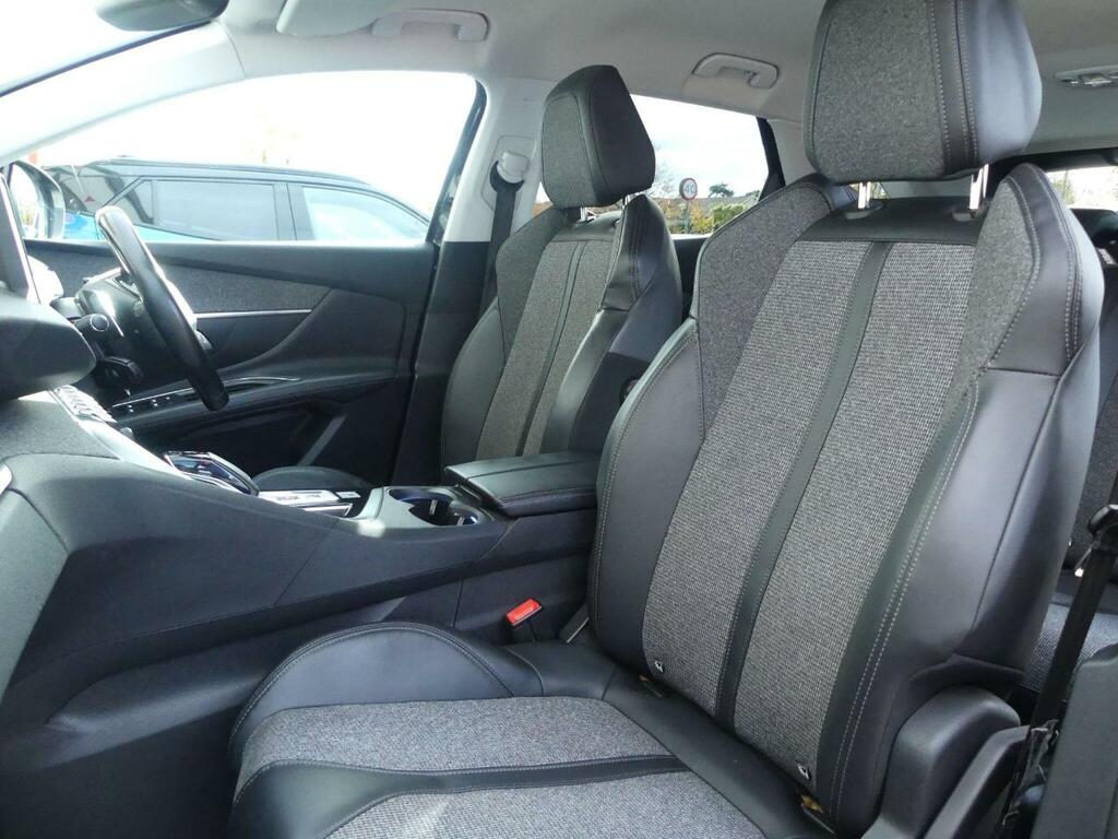 Peugeot 3008 1.5 Bluehdi Allure Eat Euro 6 S S KT18HLO Black #5