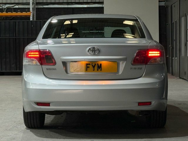 Toyota Avensis V-matic Tr Saloon Silver #6