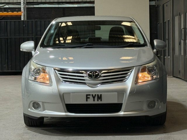 Toyota Avensis V-matic Tr Saloon Silver #5