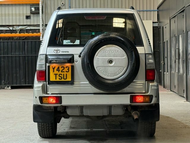 Toyota Land Cruiser VX Suv Silver #6
