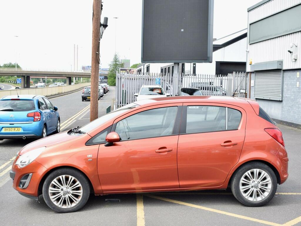 Vauxhall Corsa Hatchback 1.4 16V Se Euro 5 201313 Orange #4