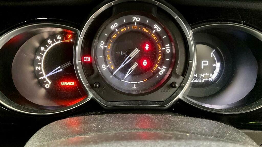 DS DS 3 Cabrio 1.2 Puretech Dstyle Nav Cabriolet Eat6 Red #11