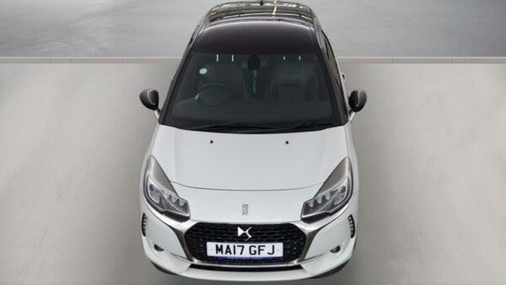 DS DS 3 Hatchback 1.2 Puretech Givenchy Le Makeup Euro 6 MA17GFJ White #2