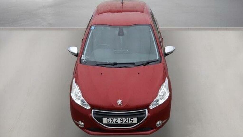 Peugeot 208 Hatchback 1.2 E-vti Puretech Allure Egc Euro 6 S Red #2