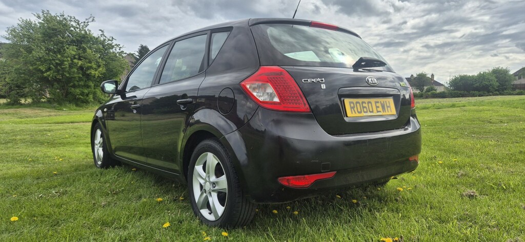 Kia Ceed Hatchback 1.6 Crdi Ecodynamics 2 2010 RO60EWH Black #3