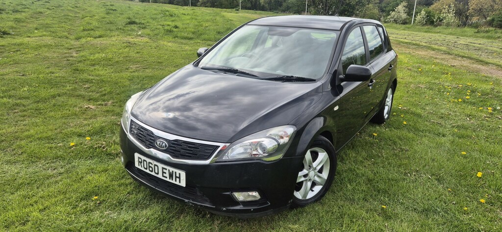 Kia Ceed Hatchback 1.6 Crdi Ecodynamics 2 2010 Black