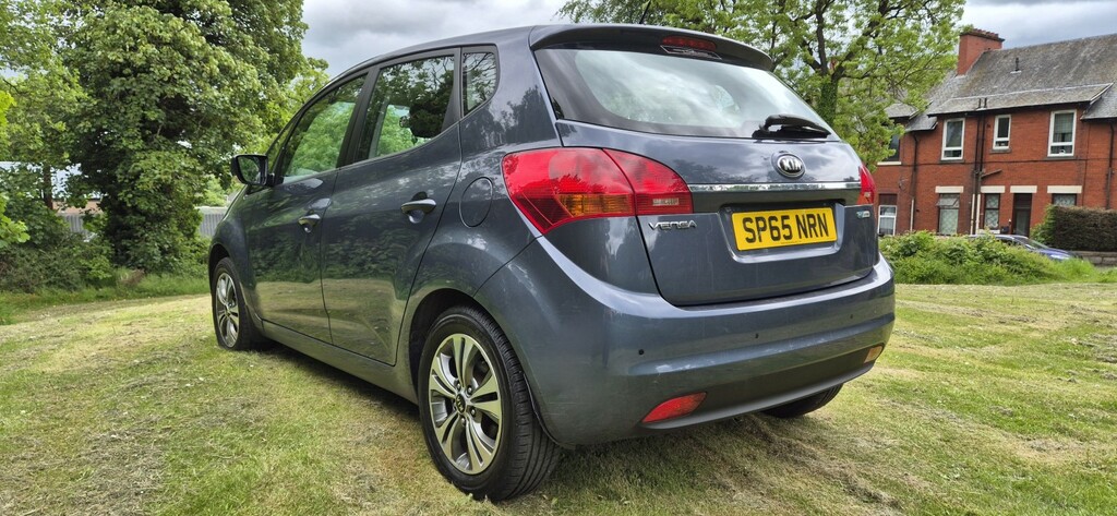 Kia Venga Mpv 1.4 2 2015 Blue #2