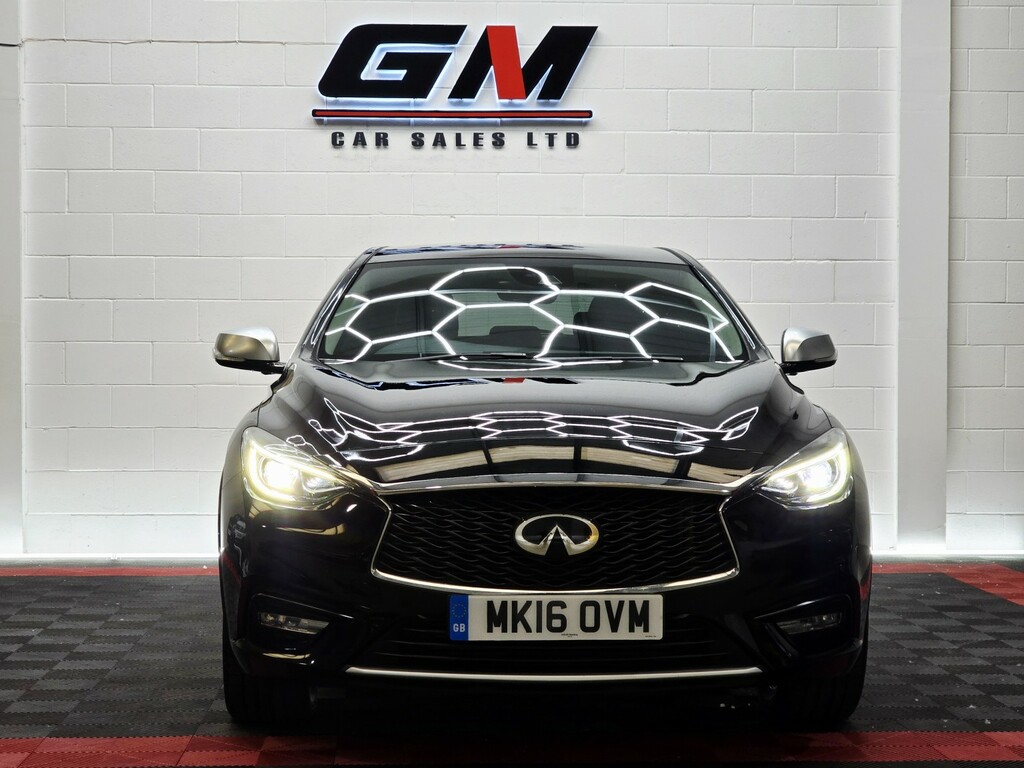 Infiniti Q30 1.5 D Business Executive Black #4