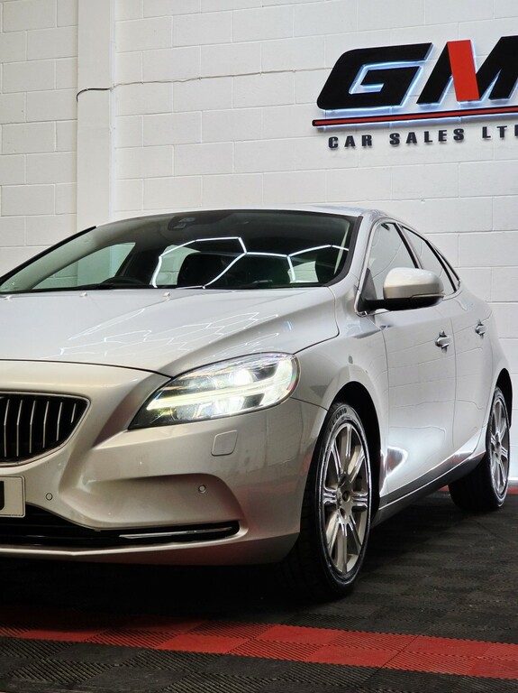 Volvo V40 2.0 Inscription D3 HT19WBU Silver #5
