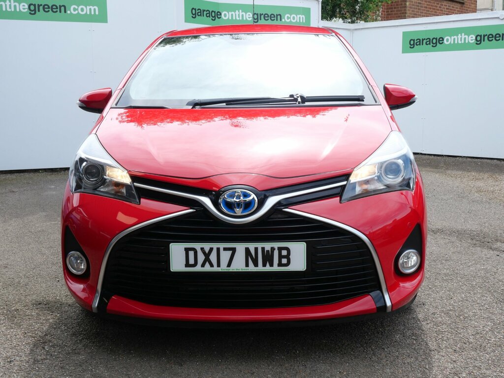 Toyota Yaris 1.5 Vvt-h Icon Hybrid E-cvt Euro 6 Ss Red #2