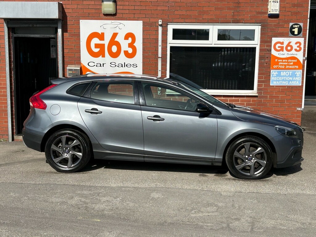 Volvo V40 Cross Country Hatchback 2.0 Lux D2 2016 FH16BVP Grey #2