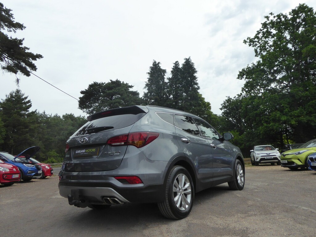 Hyundai Santa Fe Suv 2.2 Crdi Premium Awd 201717 EJ17PPV Silver #4