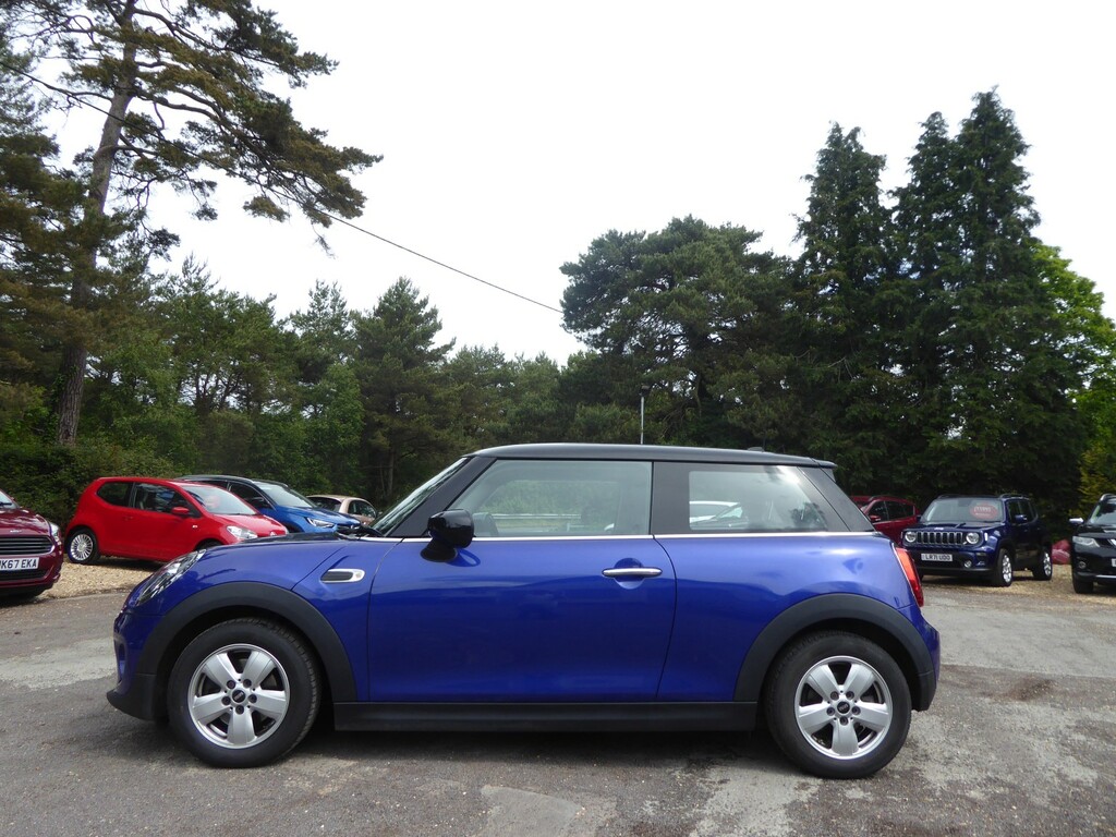 Mini Hatch Hatchback Cooper Classic 1.5 202121 EU21ZSD Blue #2