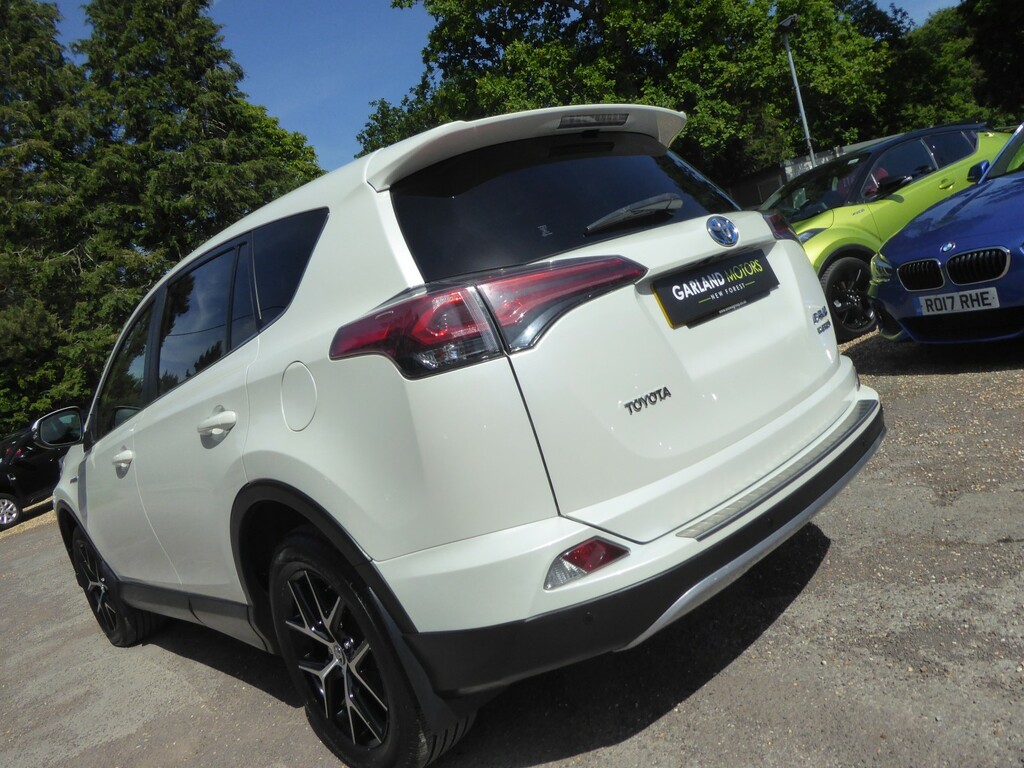 Toyota Rav 4 Suv 2.5 Vvt-h Icon 201717 DL17XHO White #4