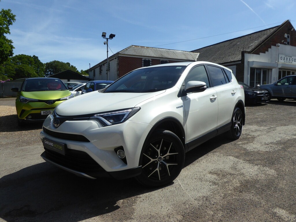 Toyota Rav 4 Suv 2.5 Vvt-h Icon 201717 White