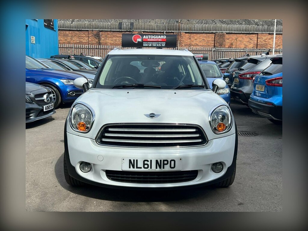 Mini Countryman 1.6 Cooper D Euro 5 Ss NL61NPO White #2