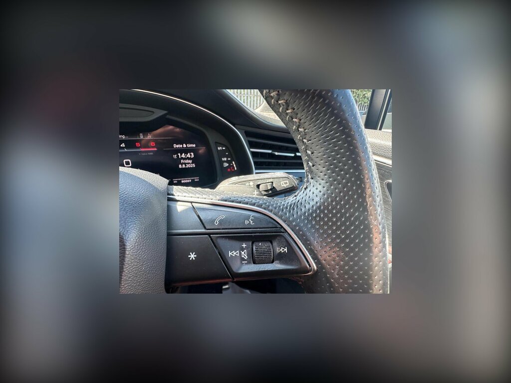 Audi SQ7 4L Vorsprung Black #33