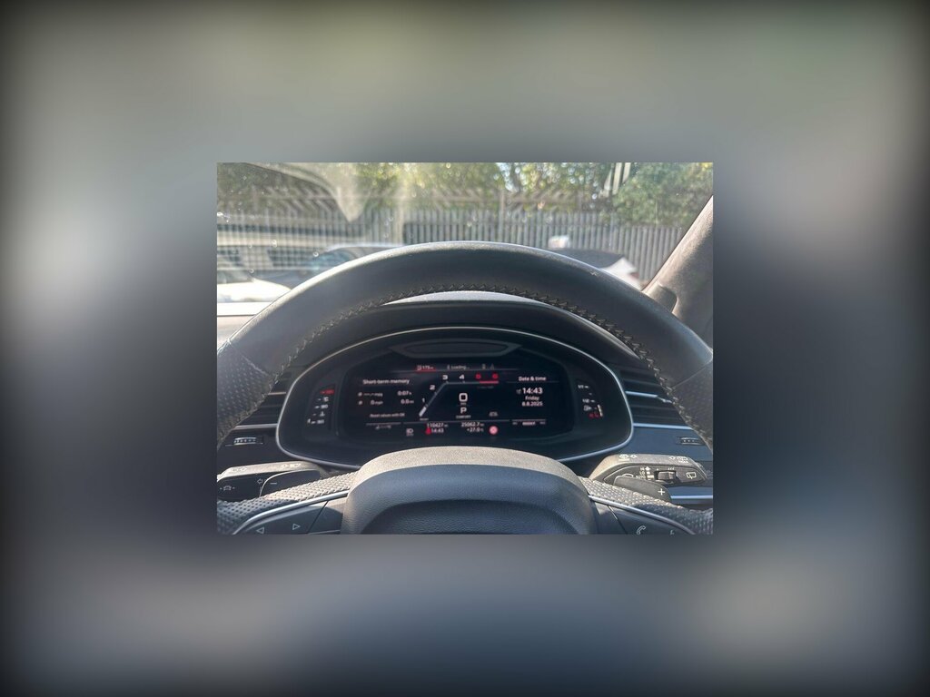 Audi SQ7 4L Vorsprung Black #32