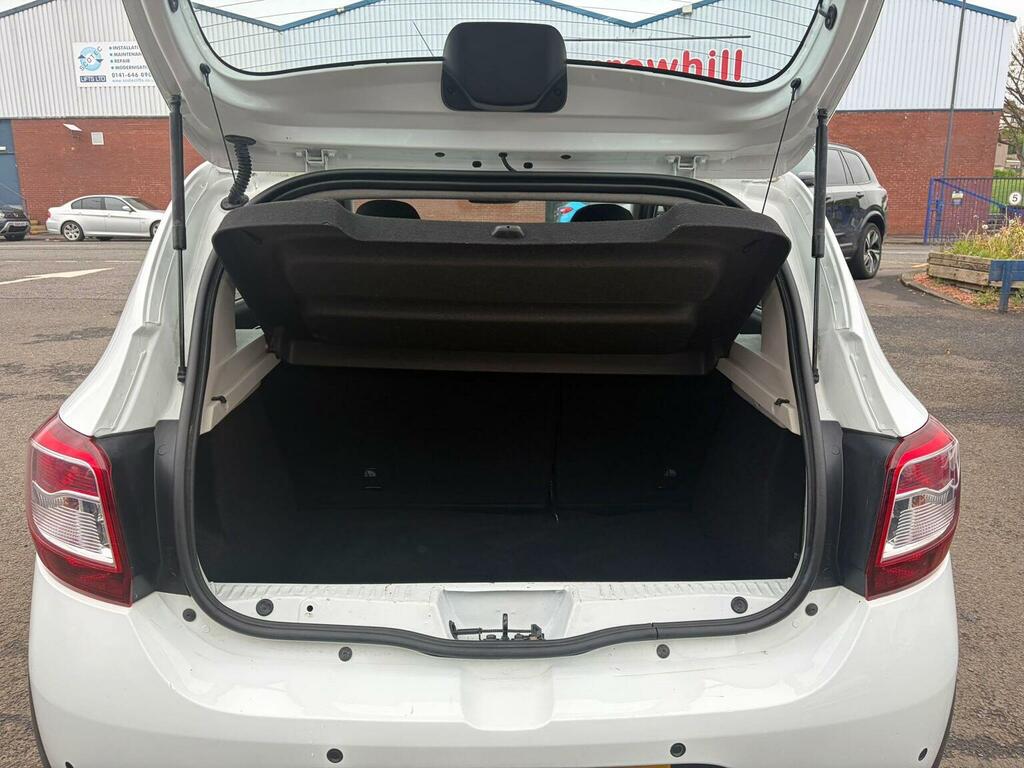 Dacia Sandero Stepway Hatchback 1.5 Dci Laureate Euro 5 201464 SB64ZBD White #6
