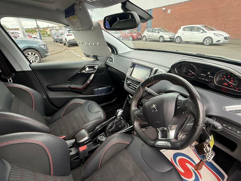 Peugeot 2008 Suv 1.2 Puretech Gt Line Euro 6 Ss 201766 PJ66XEN White #3