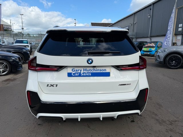 BMW iX1 30 66.5Kwh M Sport Suv Xdrive 1 NK23MKJ White #4