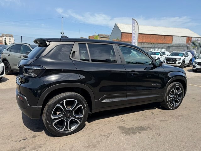 Jeep Avenger 54Kwh Summit Suv 156 Ps DMZ8043 Black #3