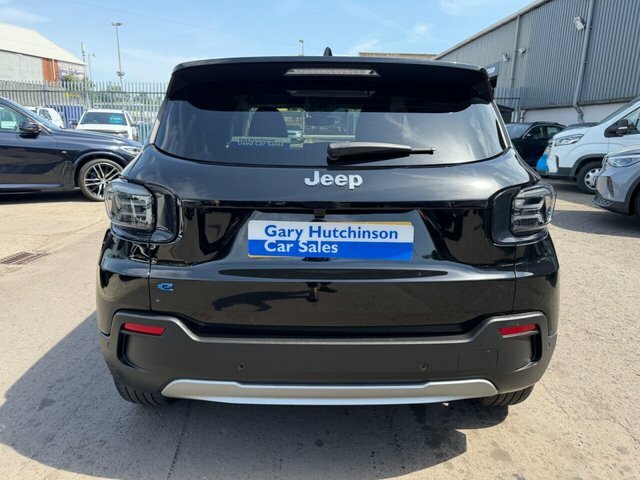 Jeep Avenger 54Kwh Summit Suv 156 Ps DMZ8043 Black #4