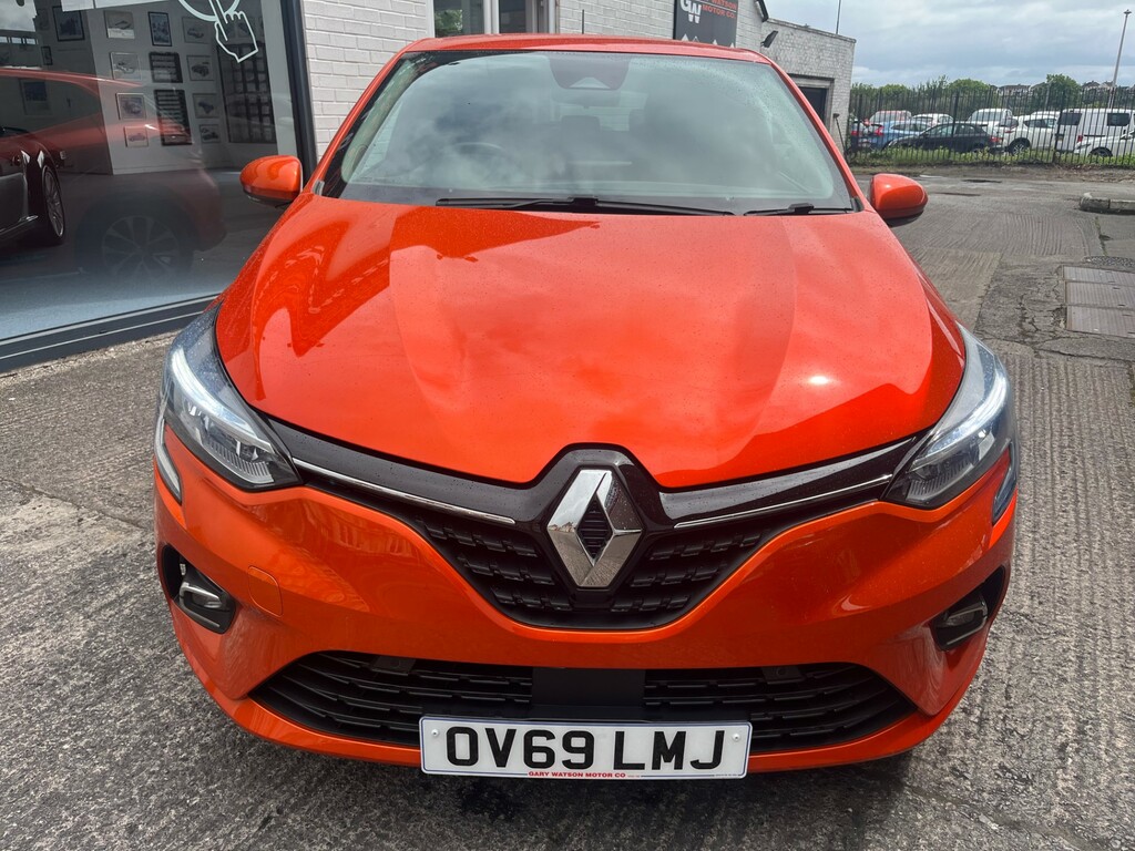 Renault Clio Iconic Tce OV69LMJ #2