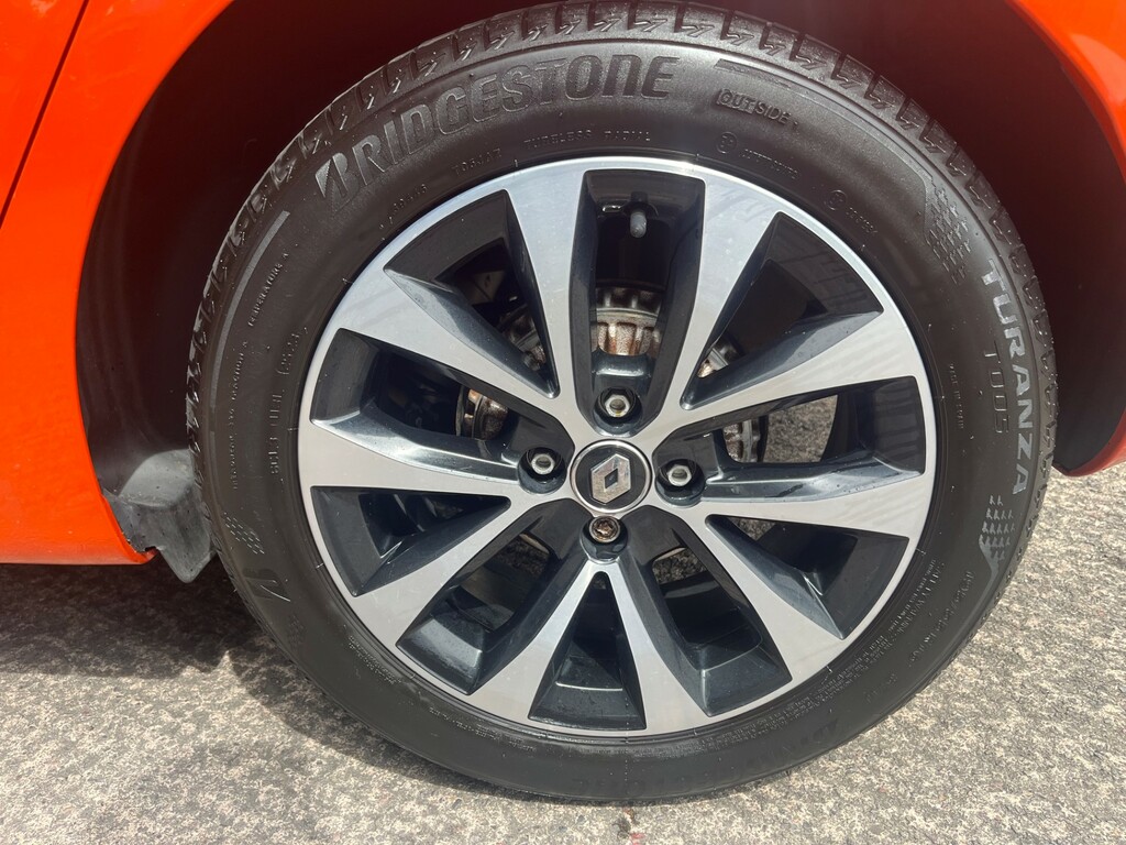 Renault Clio Iconic Tce OV69LMJ #6