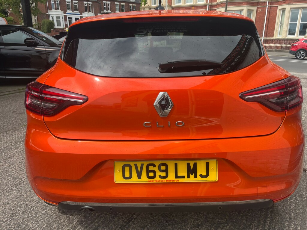 Renault Clio Iconic Tce OV69LMJ #5