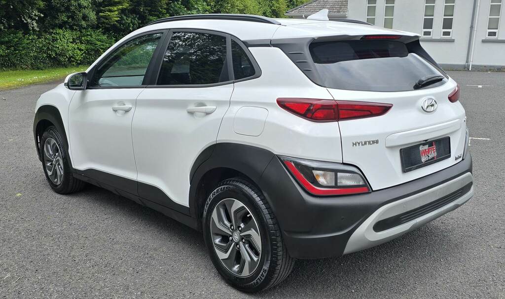 Hyundai Kona 1.6 Gdi Hybrid Se Connect Dct PXZ2643 White #5